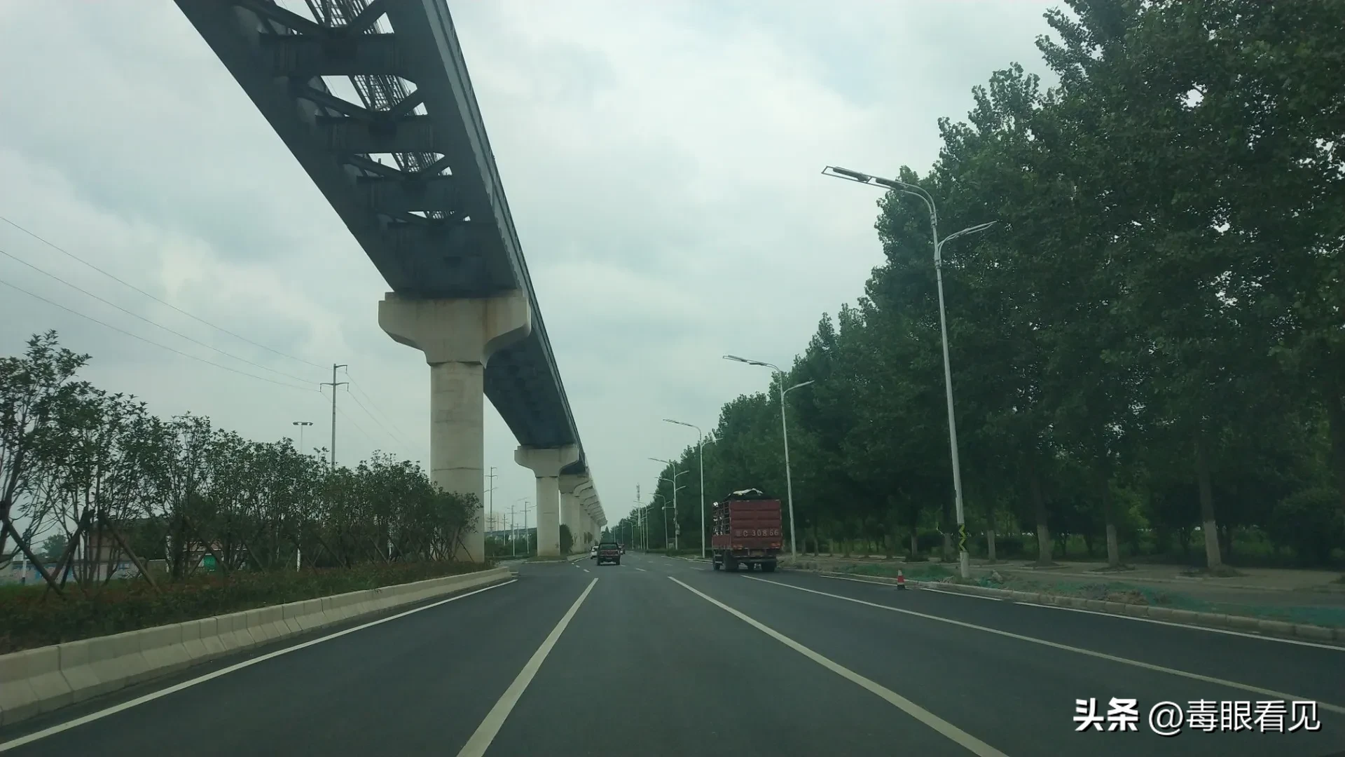 多单助手：蚌埠文旅网红节面临的挑战与出路分析，如何提升活动质量和游客体验？