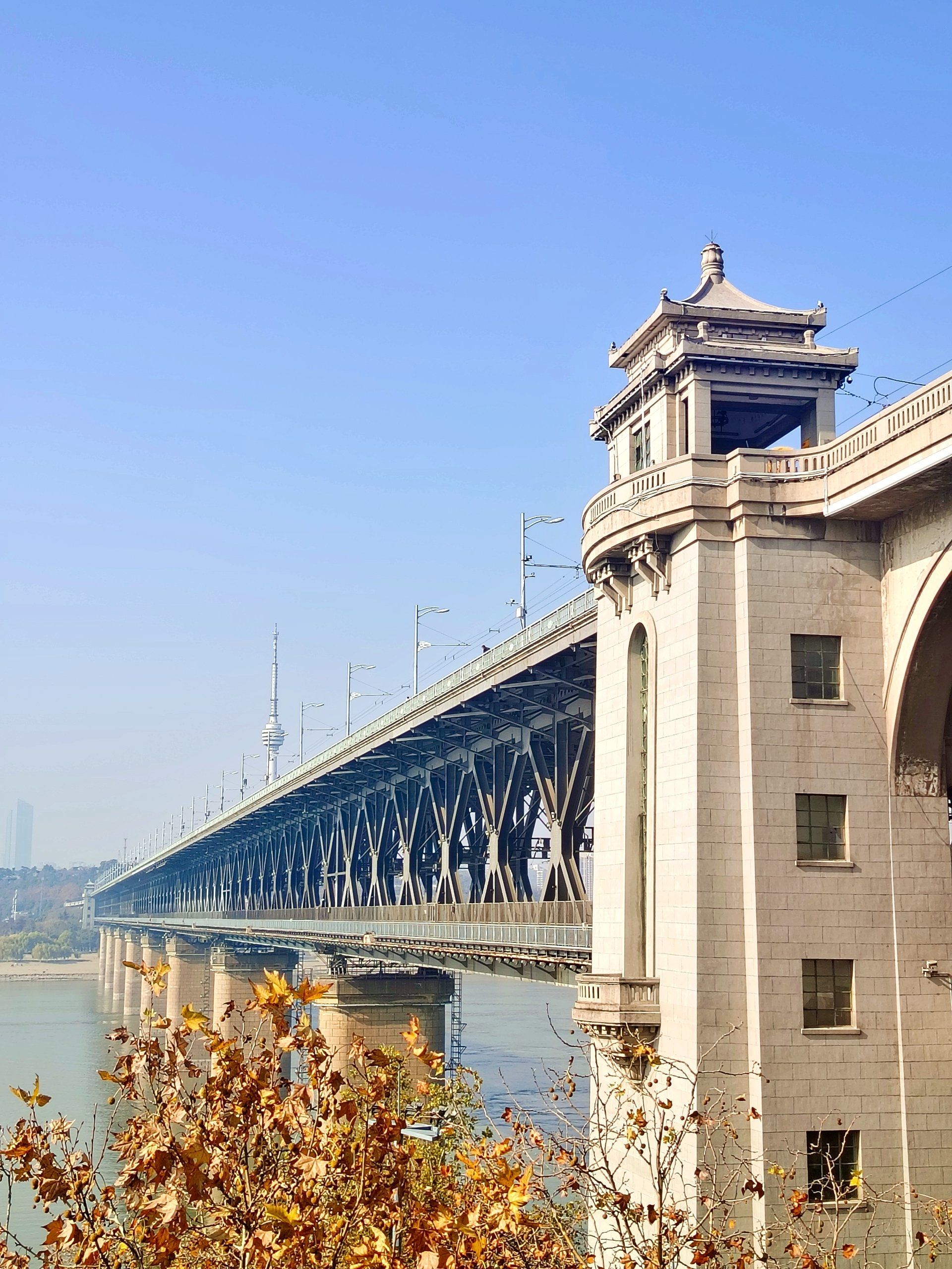 易评助手拼多多：武汉光电子产业助力中国六大核心城市经济发展