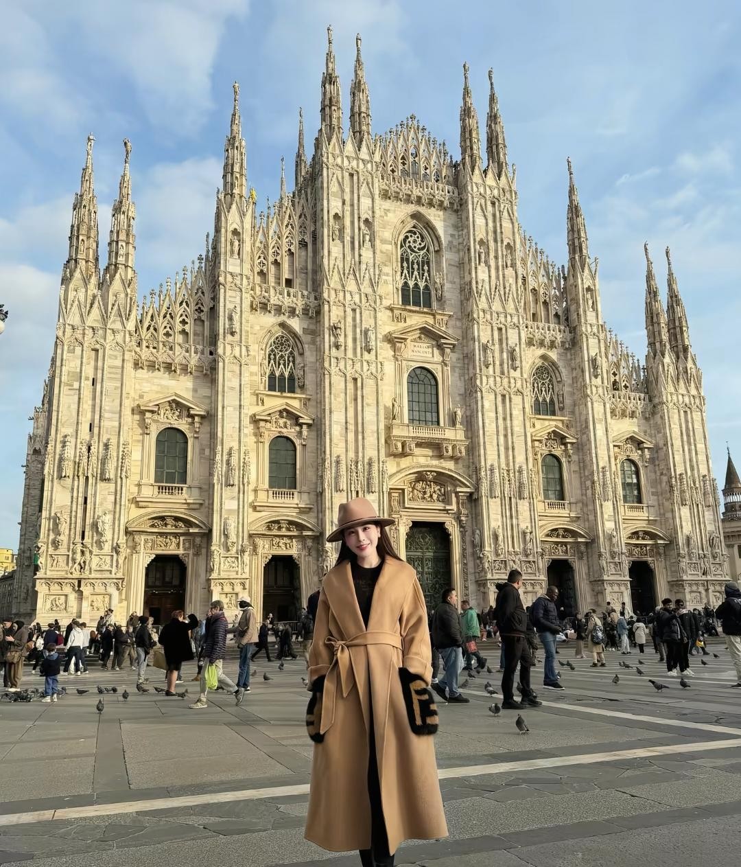 小Q助手卡密：宋玉希淘宝外套事件，真假难辨的流量游戏与名媛生活