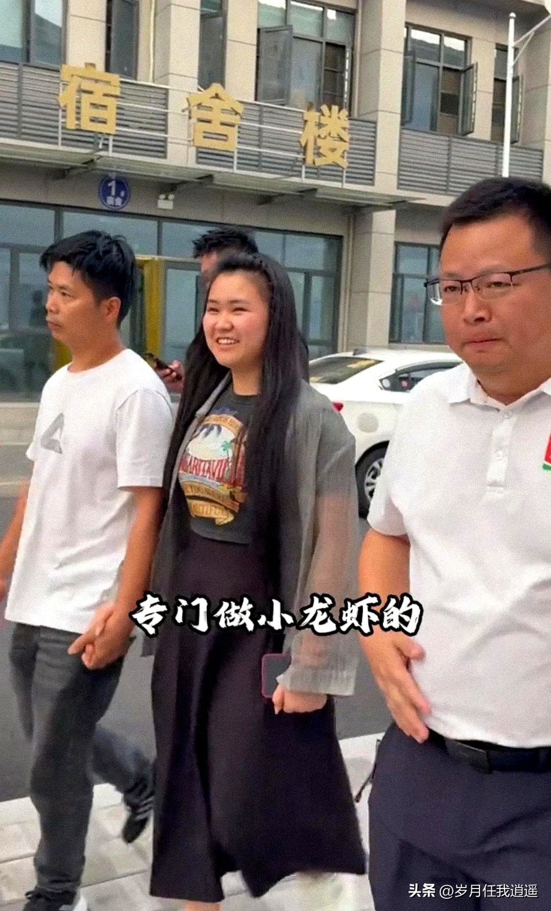 潜力鸭：陈杨梅首场直播带货小龙虾，透明流程展现良心品质