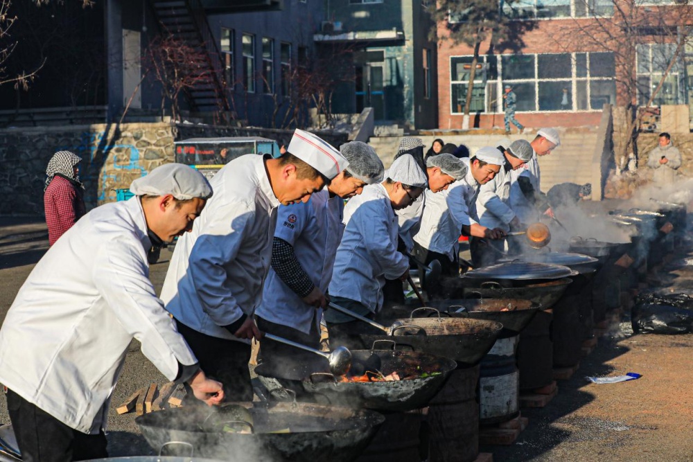 Q助手：长春大学生冬捕活动，传承渔猎文化与美食共享