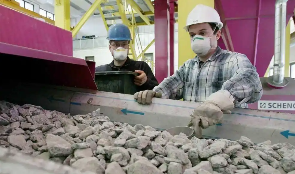 爆单助手：G7对华指责遭中国反击，核武器争议背后的国际博弈解析