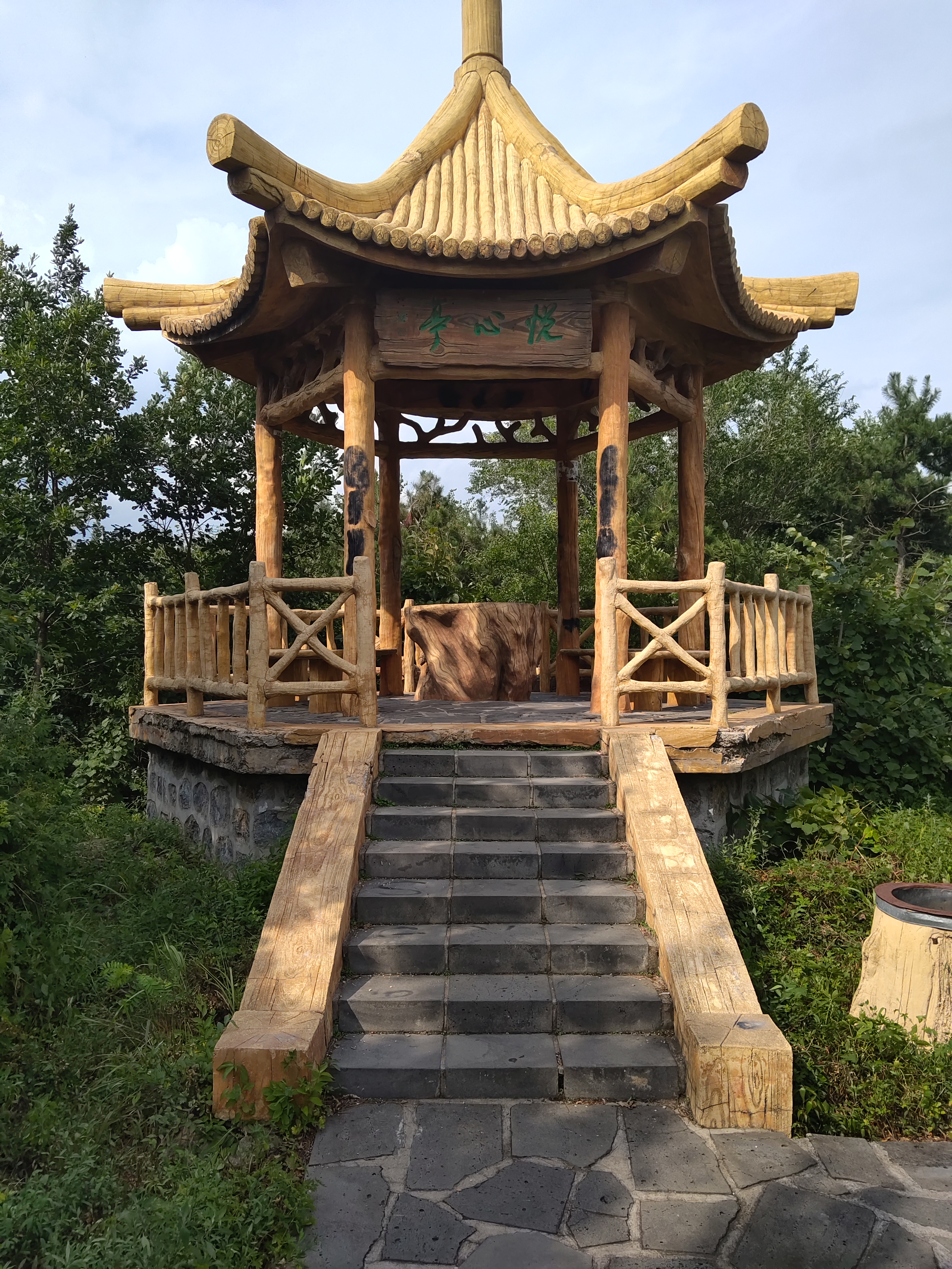 易单助手：自媒体写作全解析，如何创作引发共鸣的优质内容