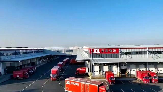 快火助手卡密：京东逆袭华为，1.15万亿营收与物流革命如何重塑中国民企格局？
