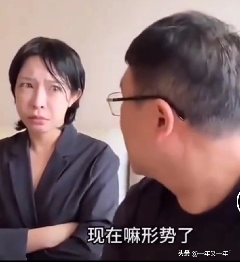 熊猫助手拼多多：天津网红夫妇因撞脸日本政要走红，直播吸引十万粉丝围观