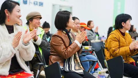 多成团助手：萝卜快跑助力女性安全出行，打造安心出行新体验