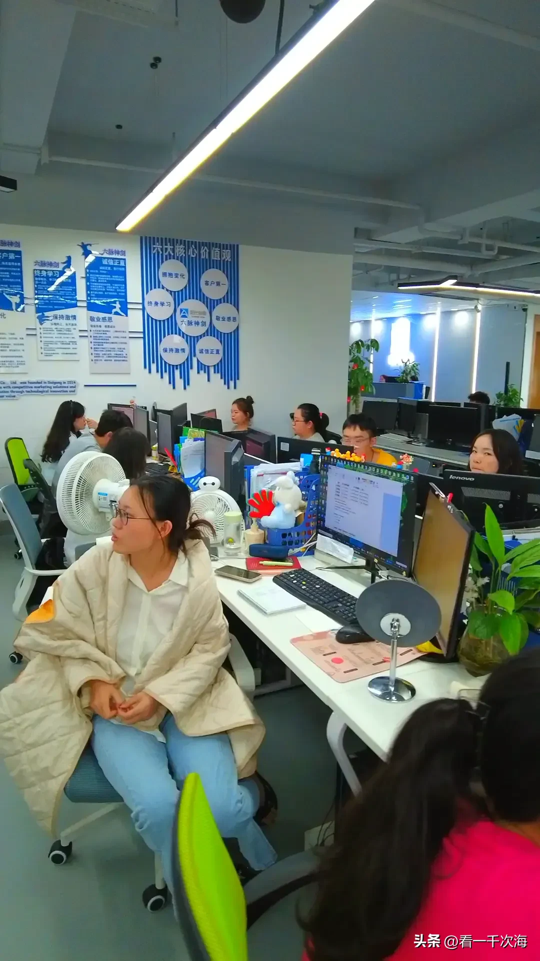 小评评助手：短视频的未来，如何洞察人性与技术，共创有温度的内容