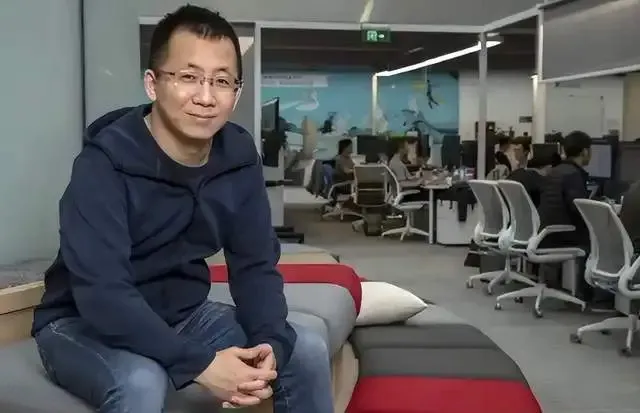 多成团助手：张一鸣的大学转专业经历，小事件如何影响中国互联网发展