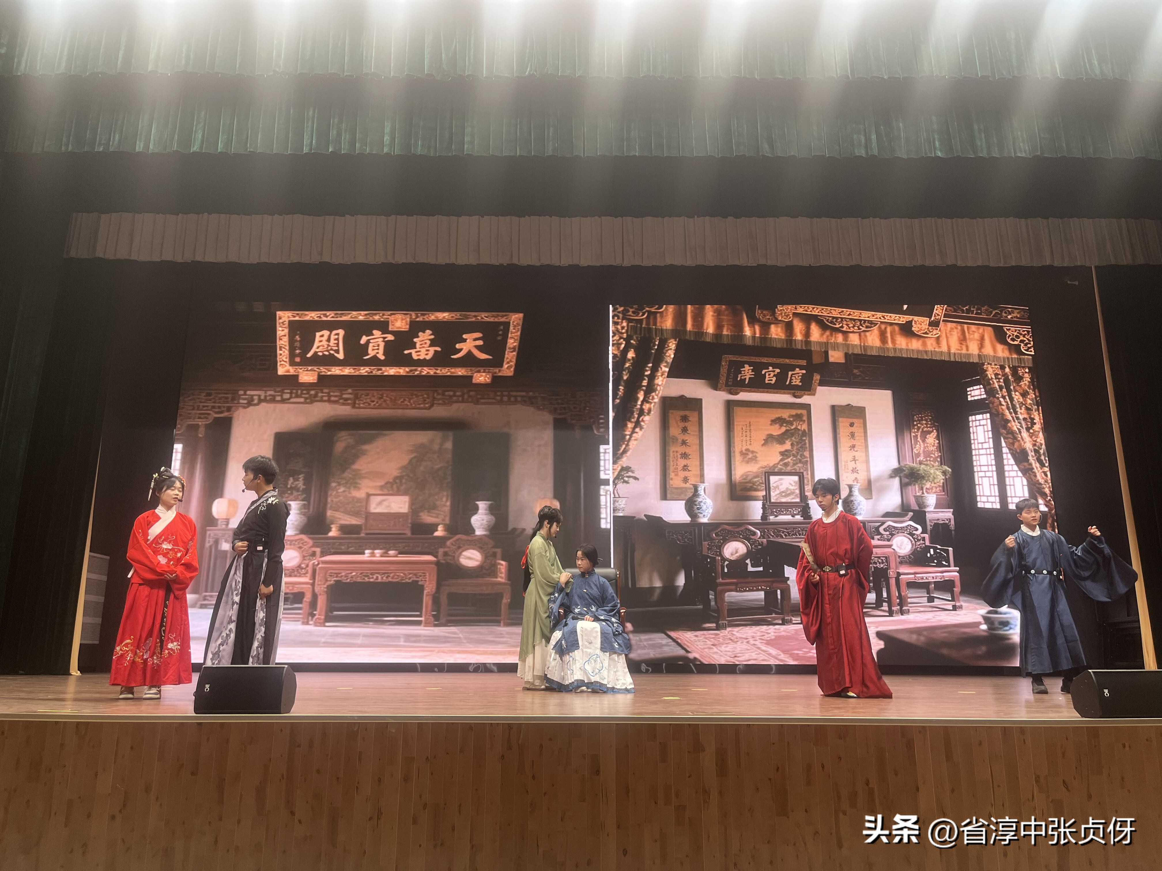 超单助手下载安装：B站短片《消失的青年》，深度剖析青年焦虑与勇气重塑之路