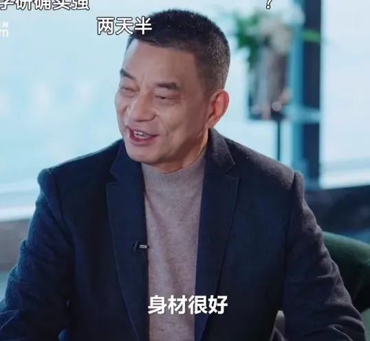 超单助手怎么用：刘永好称赞雷军，自律与奋斗精神激励企业家共同成长