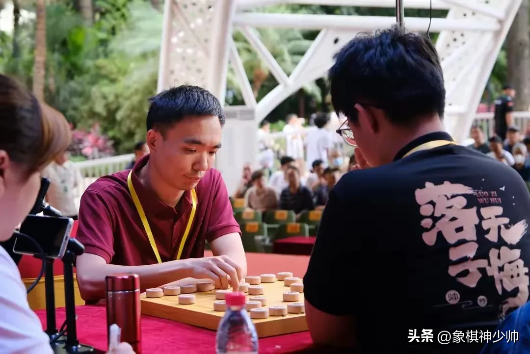 易单助手：许银川能否超越杨官璘？棋坛天才胡荣华的影响力分析