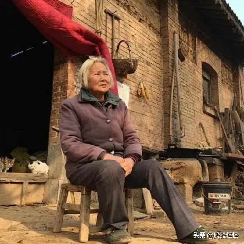 多评助手邀请码：老百姓期待减负与消费活力释放，实体经济艰难生存现状分析
