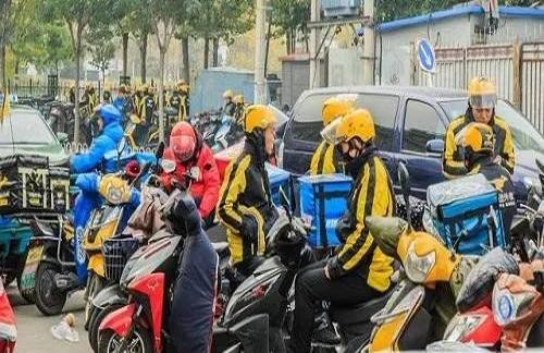 乐拼助手：外卖商家“拒绝996”，行业觉醒还是无奈之举？