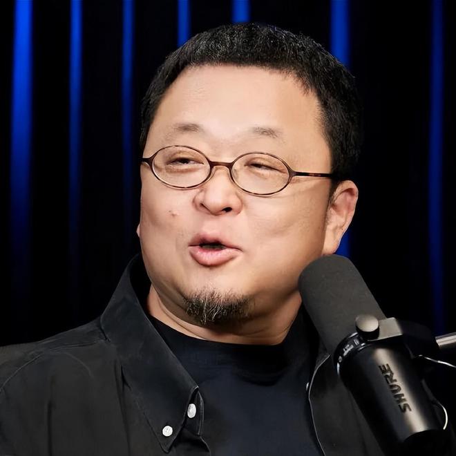 小评评助手：负债企业家，王健林与罗永浩等人的担当故事引发深思