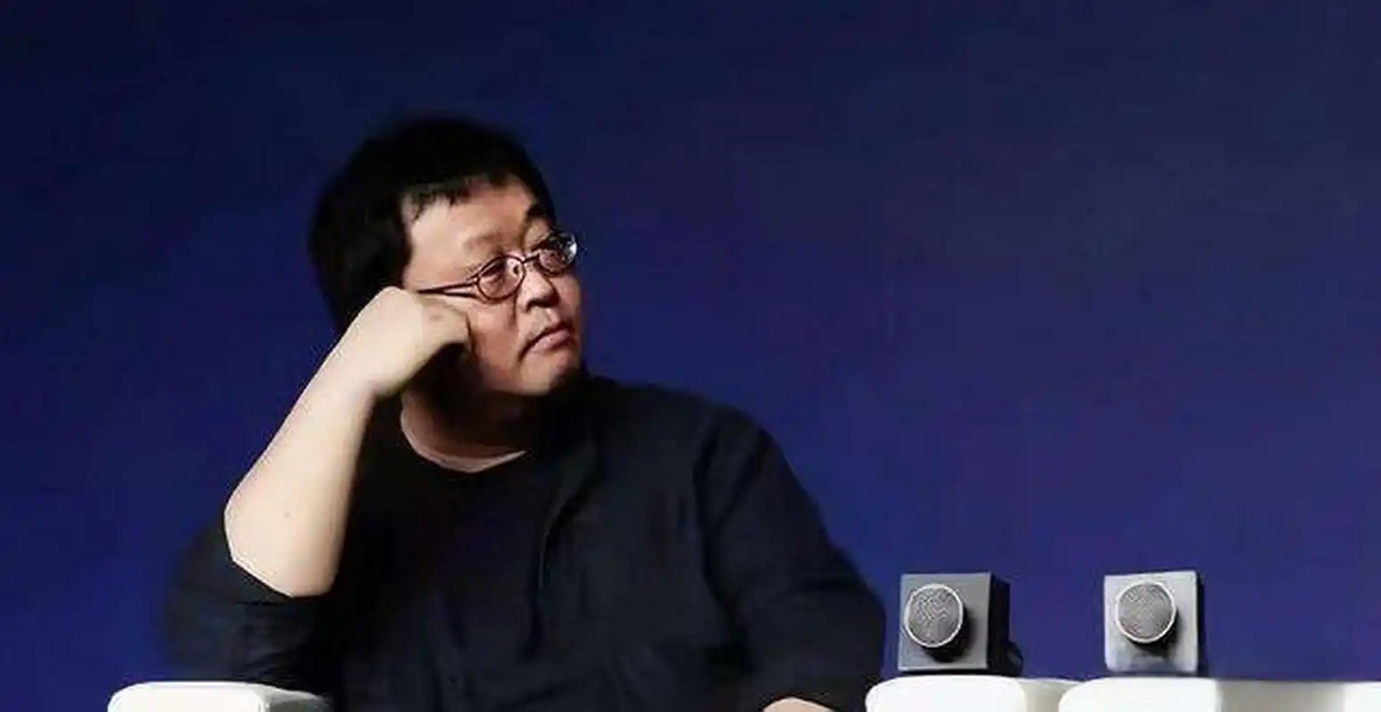 超评助手软件下载：细红线科技大变革，罗永浩总部迁移上海，聚焦AI软件研发新征程