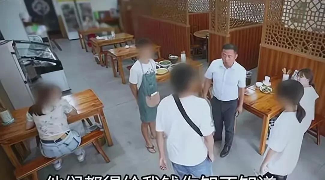 多多出评工具：网红探店还是霸王餐？江苏男子在餐馆吃198元菜不付钱引发争议