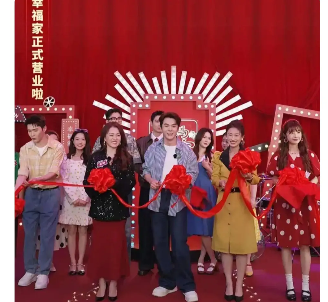 51助手官网：李佳琦妈妈直播带货，“拼妈”时代引发关注，银发市场新尝试！