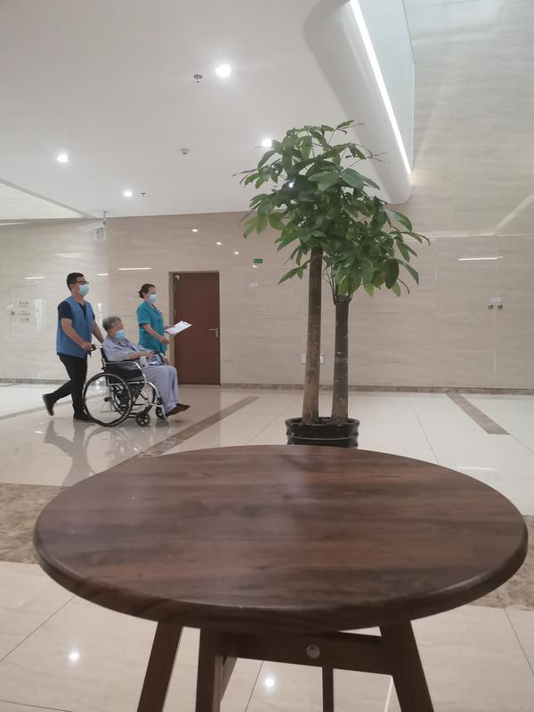 快火助手补单软件：40岁女性如何月入过万，短期变现与长期发展策略解析