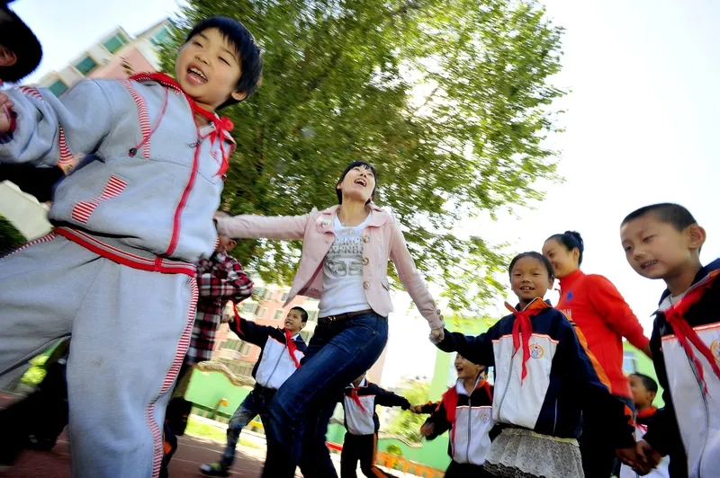 团粉助手：选学校与选老师，如何在教育中找到成功的最佳组合？
