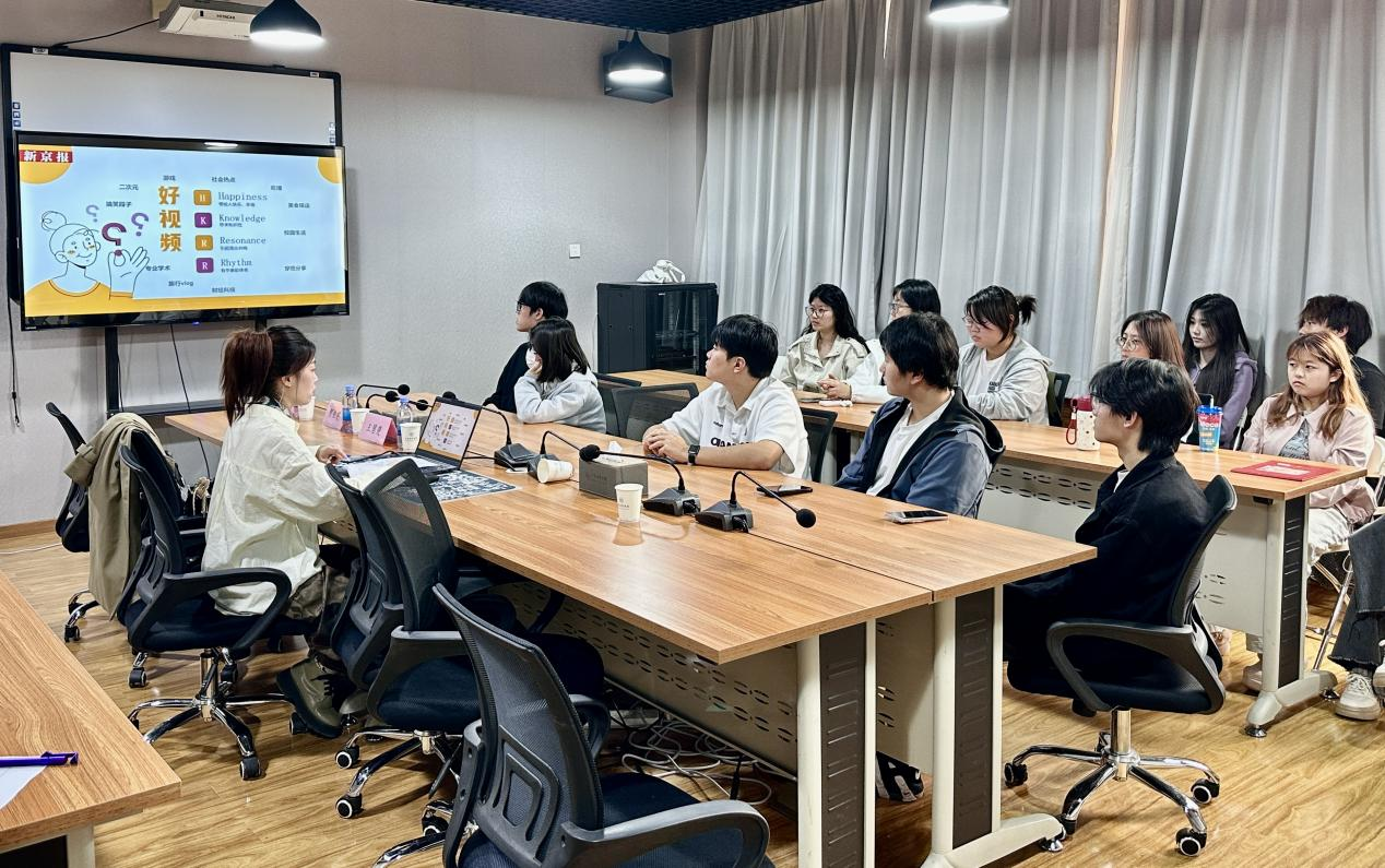 51助手邀请码：2025年首场短视频创作技法讲座在北京城市学院成功举办，助力大学生提升实战能力