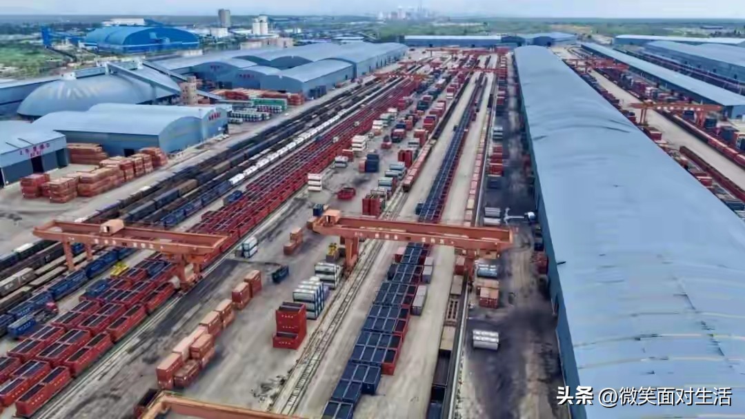 多多助手：全国首个“矿—路—港”物流总包项目在陕西榆林落地，助力煤炭运输高效化