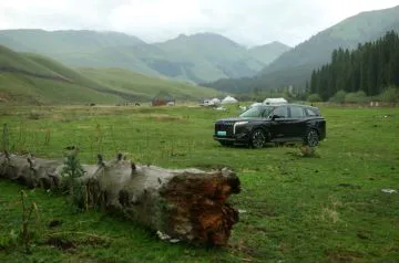 快火助手下载安装：红旗HS7 PHEV，新能源车市场的黑马与中高端汽车新选择