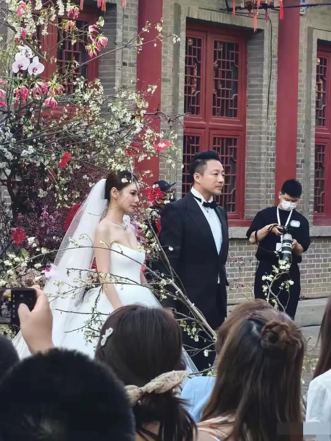 领航助手开团软件：汪小菲二婚引发热议，S妈动态频现背后情感纠葛揭秘