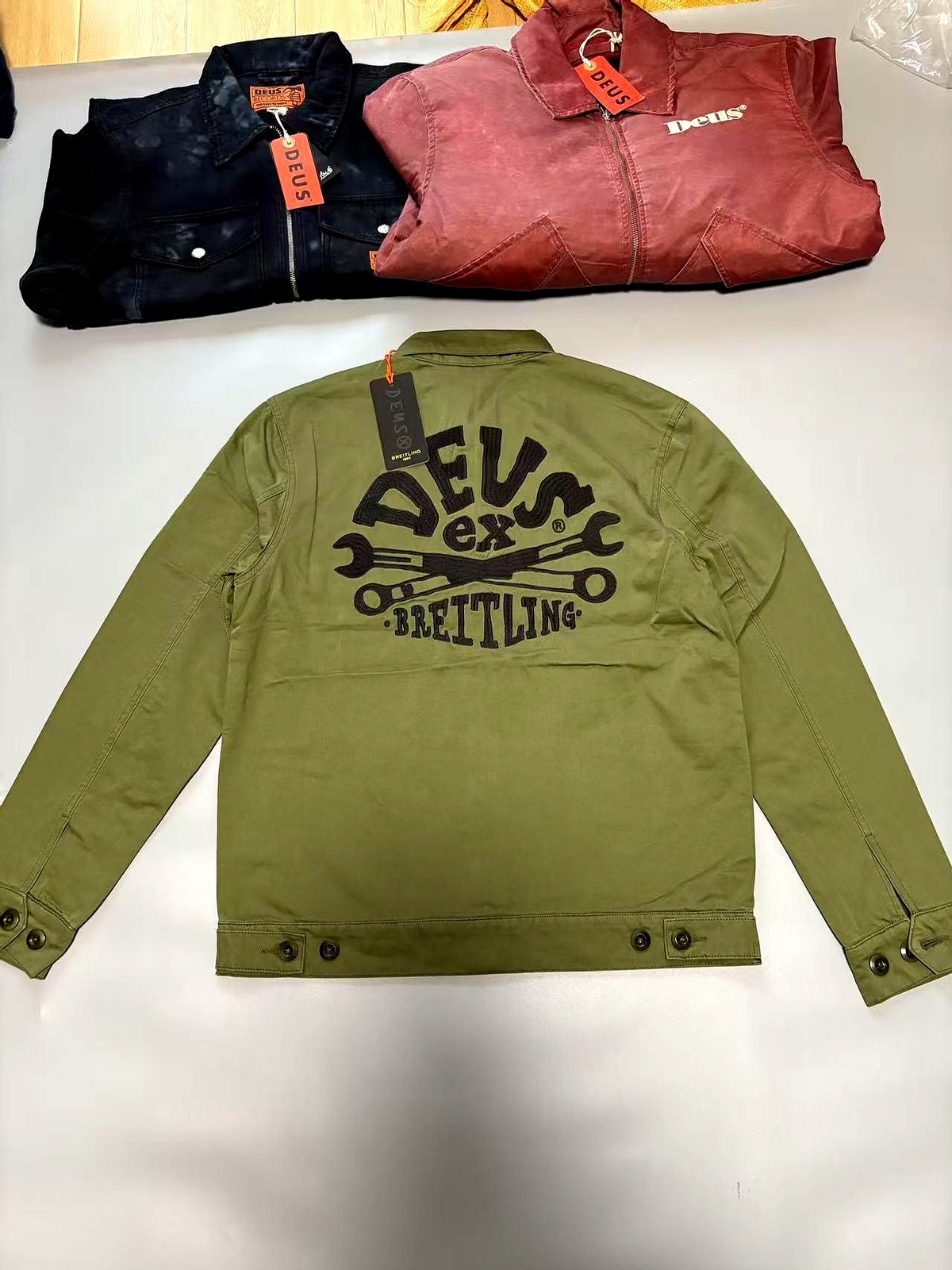 星评助手：服装批发零售危机，库存高企与渠道转型对策分析