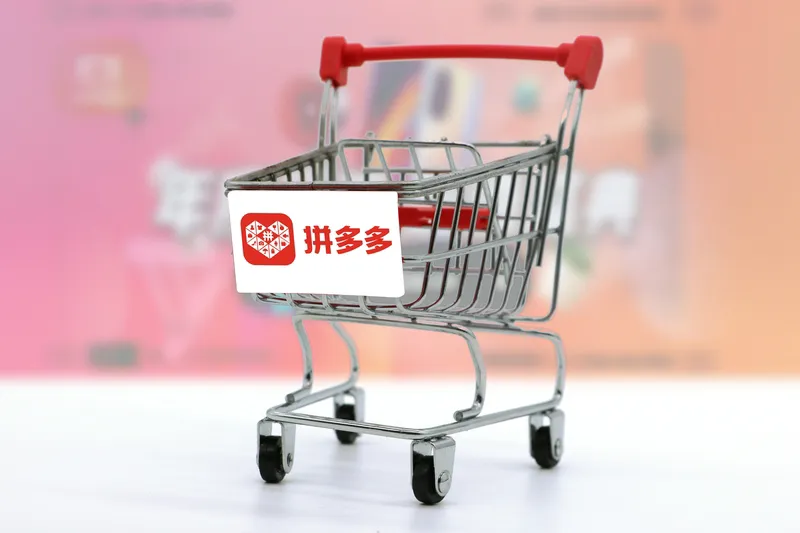 超评助手网站：千亿巨头拼多多与石头科技的五大“核武器”揭秘，如何颠覆行业规则？