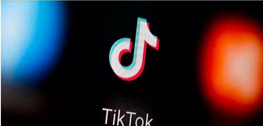 云赞助手：阿尔巴尼亚封杀TikTok引发家长不满，数字独裁与青少年保护之争加剧