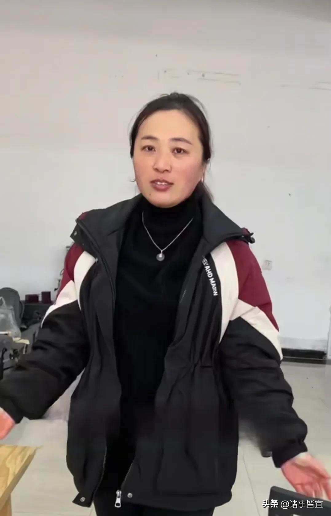 小G助手软件官网：小娜直播带货滑铁卢，离婚后形象崩塌与流量骤减揭秘