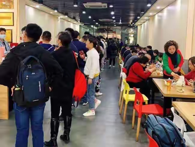 易出评使用方法：数字化经营如何助力小商家逆袭，实现稳健增长与创新转型？