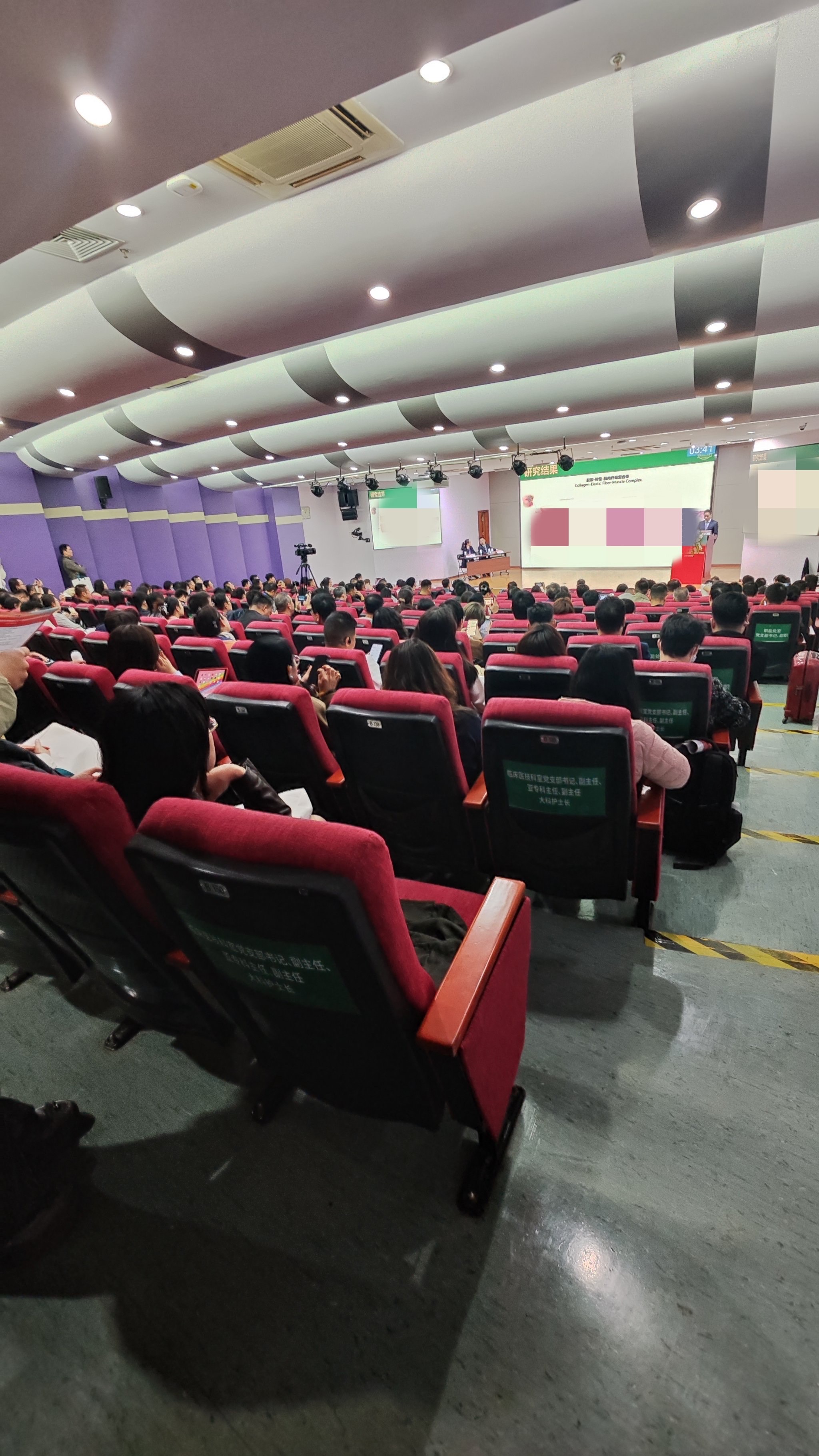 小评评助手软件下载：职场人士必备的会议录音转文字AI工具使用体验分享