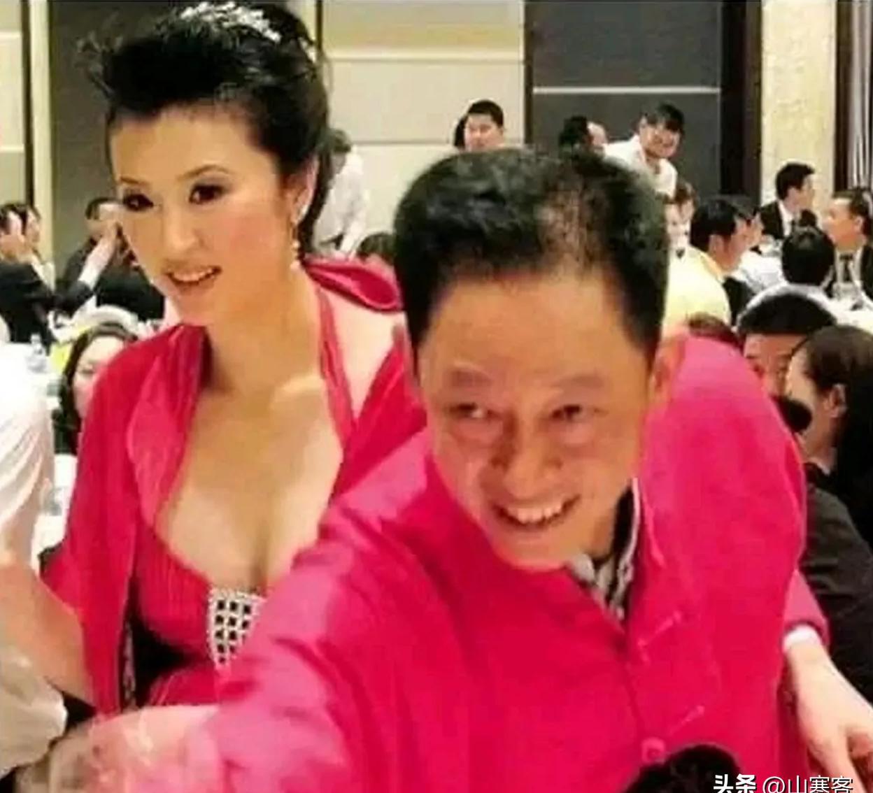蓝天助手：明星婚姻背后的秘闻，王志文与陈坚红的爱情故事