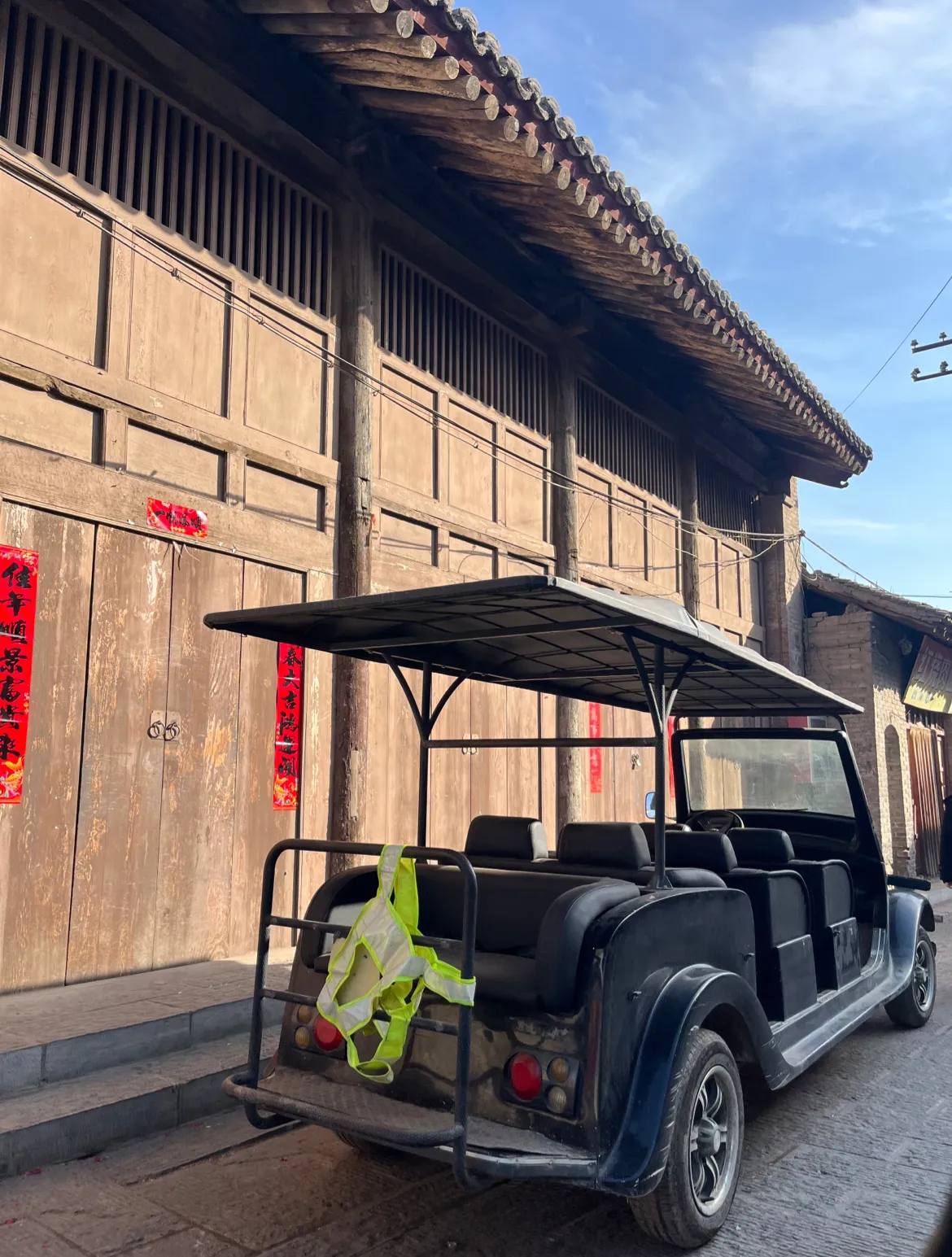 语音助手：汾城古镇春节游记，历史与新年气息交织的美丽瞬间