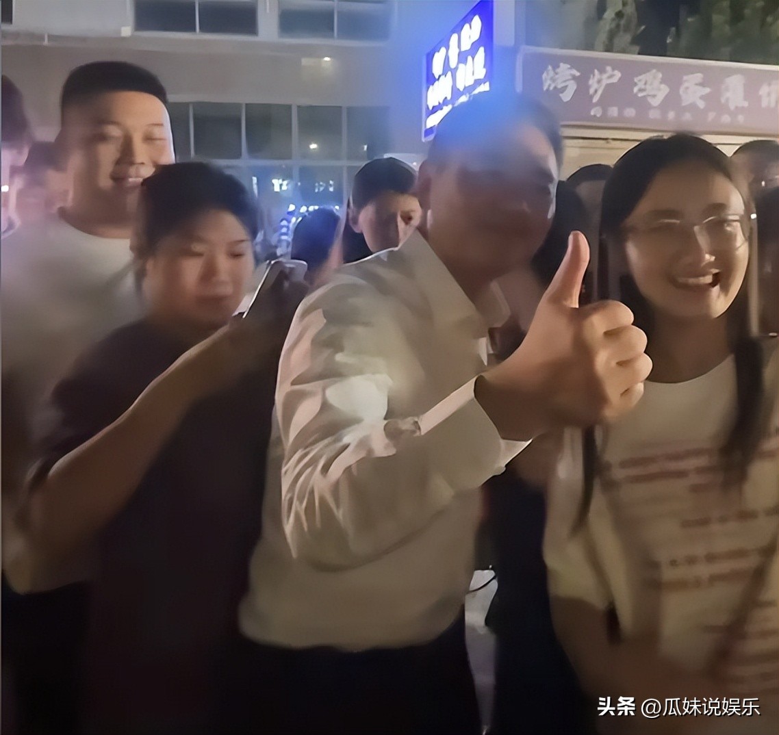 魅力狗：章泽天与刘强东的“各玩各”的婚姻模式，理想中的自由与松弛生活