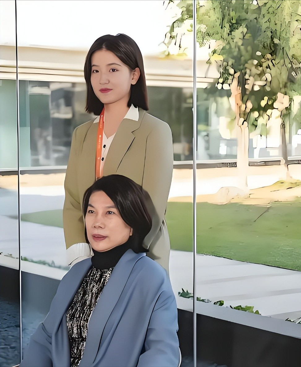 小G助手：孟羽童离开格力后的新生活，从网红到自我价值的探索之路