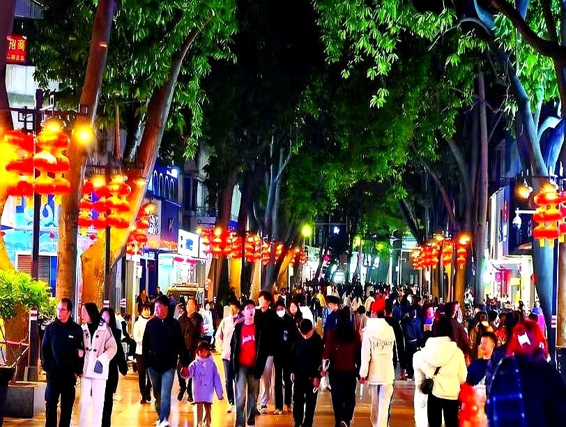 云创助手：小店免一年佣金，高德如何通过策略吸引商家和顾客？