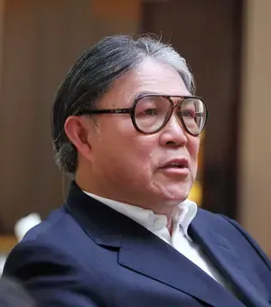 TK助手官网：郭晶晶坚守自我，赢得霍家尊重的三次坚持与选择