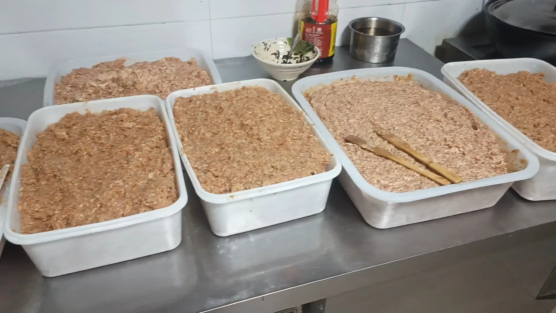 51助手软件官网：忙碌早餐店的生活与挑战，家庭团结的温暖时刻