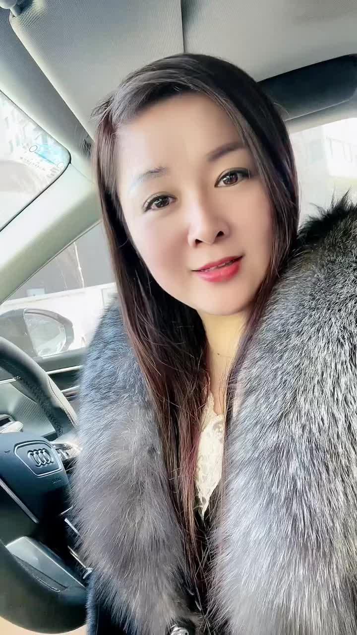 小G助手拼多多:玲妹妹开玩笑说要五百万,兄妹情深的趣味互动瞬间 小G助手拼多多:玲妹妹开玩笑说要五百万,兄妹情深的趣味互动瞬间