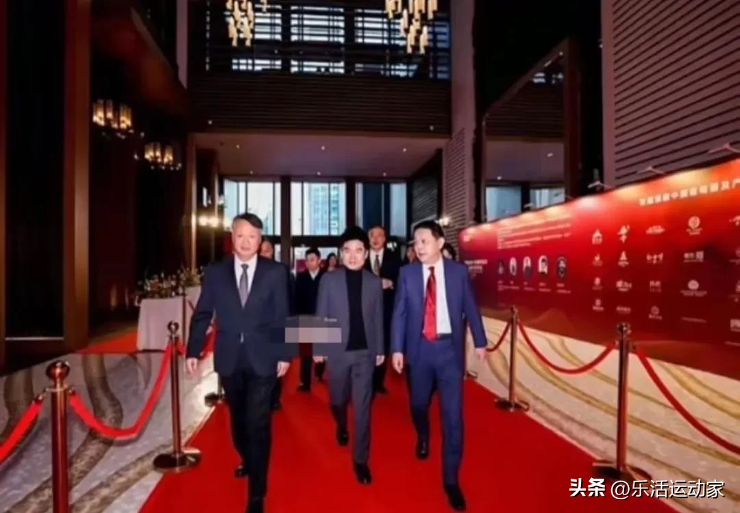 小G助手邀请码：董宇辉，从直播带货到高端品牌活动的成功转型之路