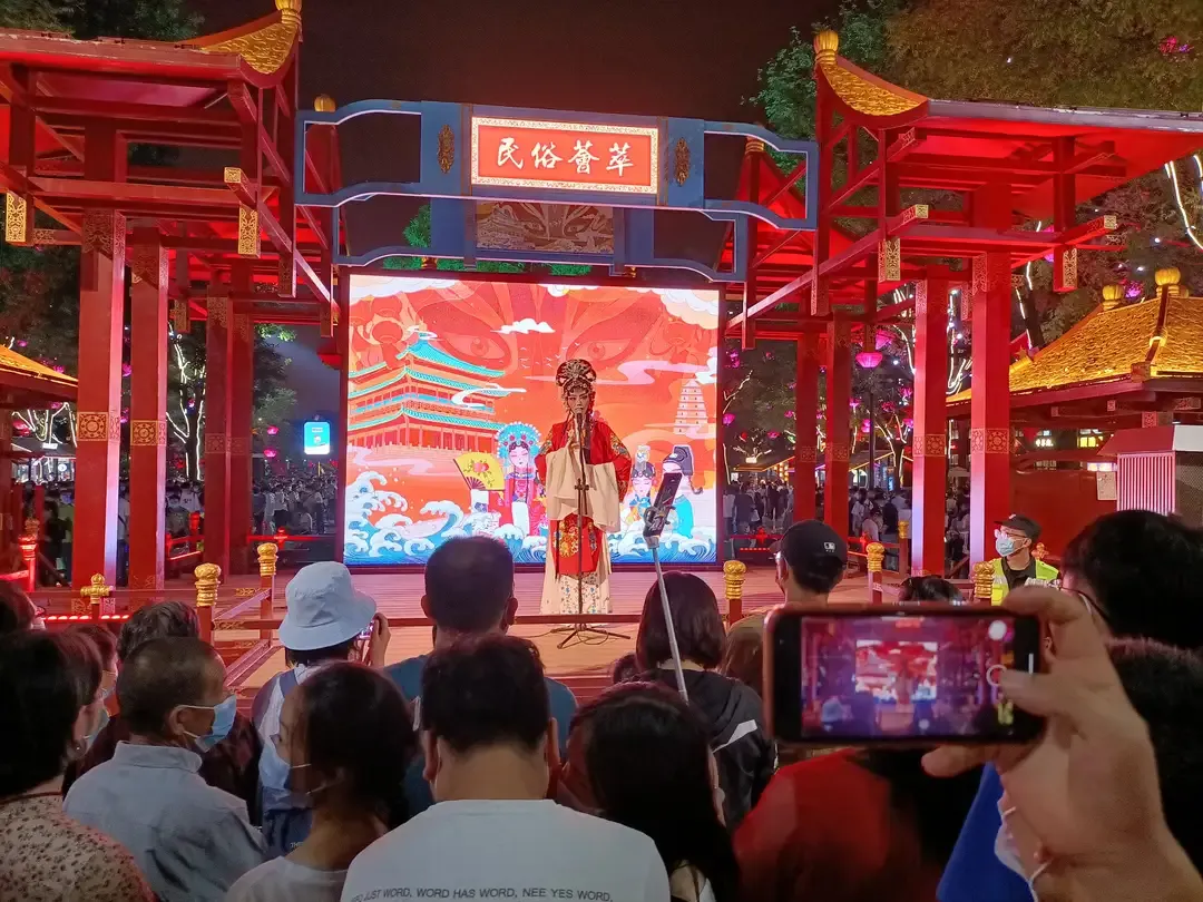粉团助手：塞北小城镇的文化物资交流会，从往日热闹到现代沉寂的变迁