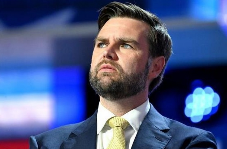 超评助手下载安装：中国制造崛起，美国政策失误助力工业转移的深层原因解析