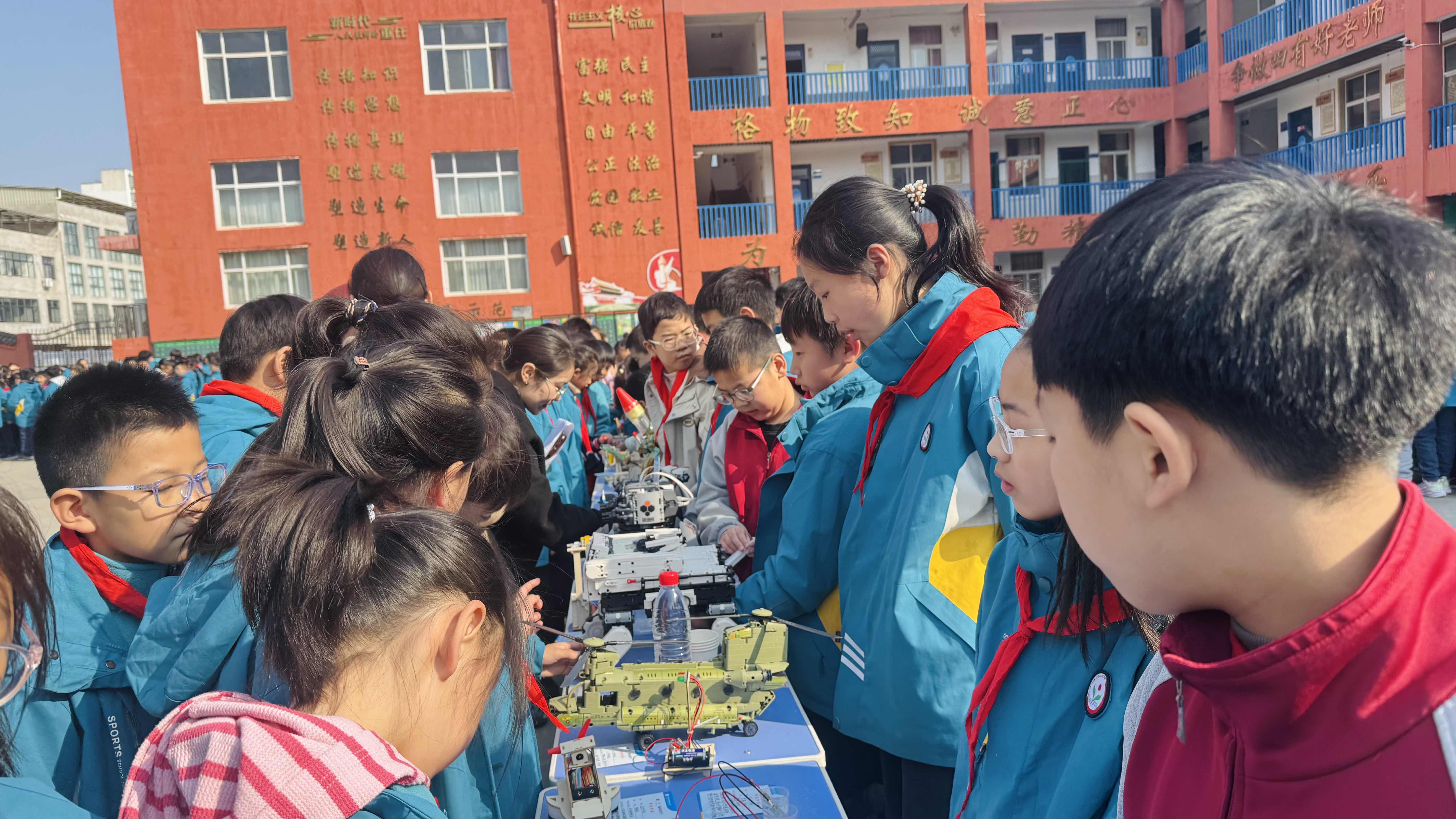 超单助手靠谱吗：济源市河苑街小学科技节，点燃少年创新精神与实践热情