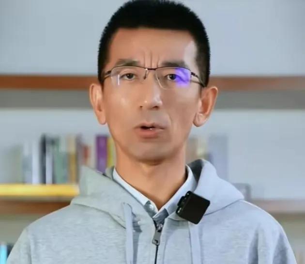 番茄助手入口：董宇辉与小孙直播间的权力斗争，罗永浩和易中天解读内幕