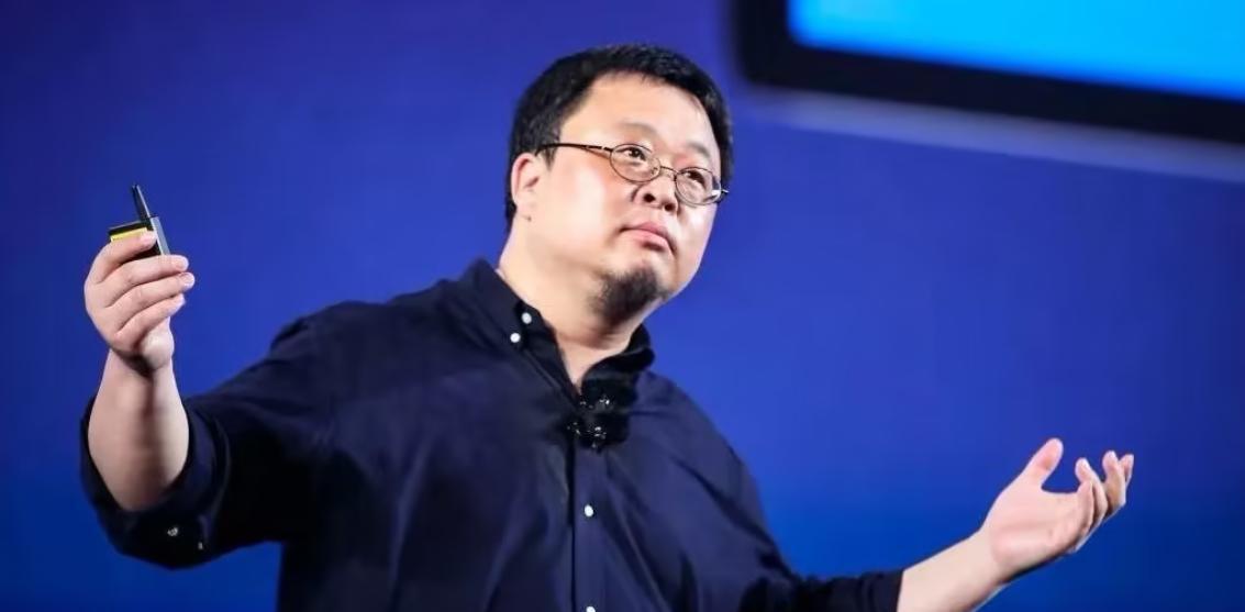 拼多多出评：罗永浩与柴静，携手共渡创业艰难，坚韧不拔的爱情故事