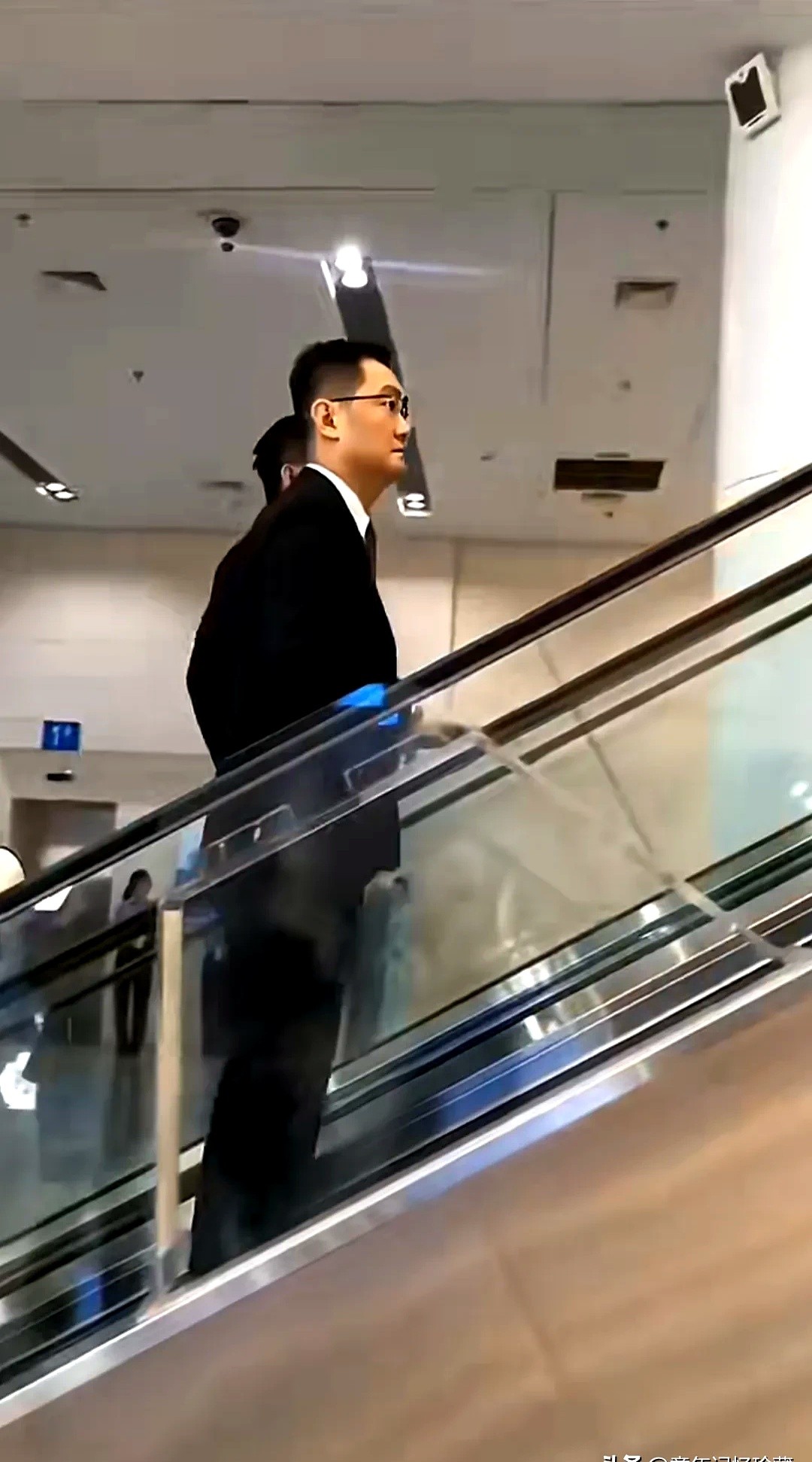 小Q助手小号：李彦宏与马化腾争夺用户心，如何寻找新流量增长点？