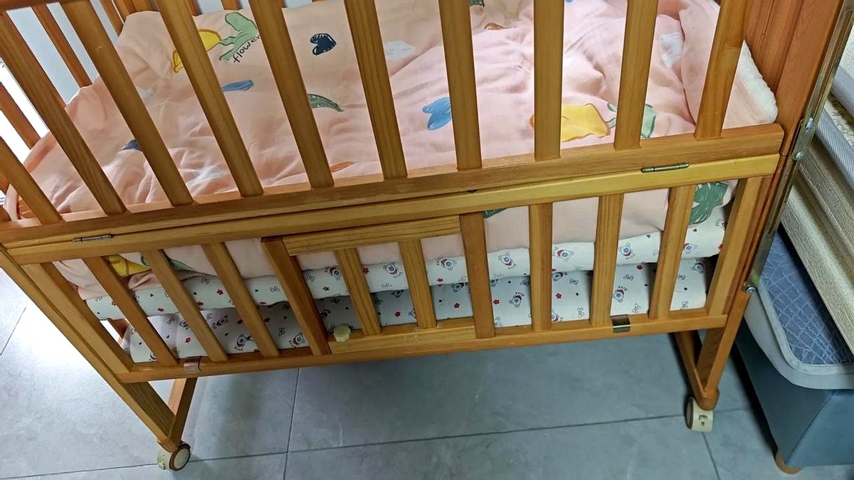 多多留评官网：现代家庭的育儿困境，婚姻、经济与二胎之间的挣扎