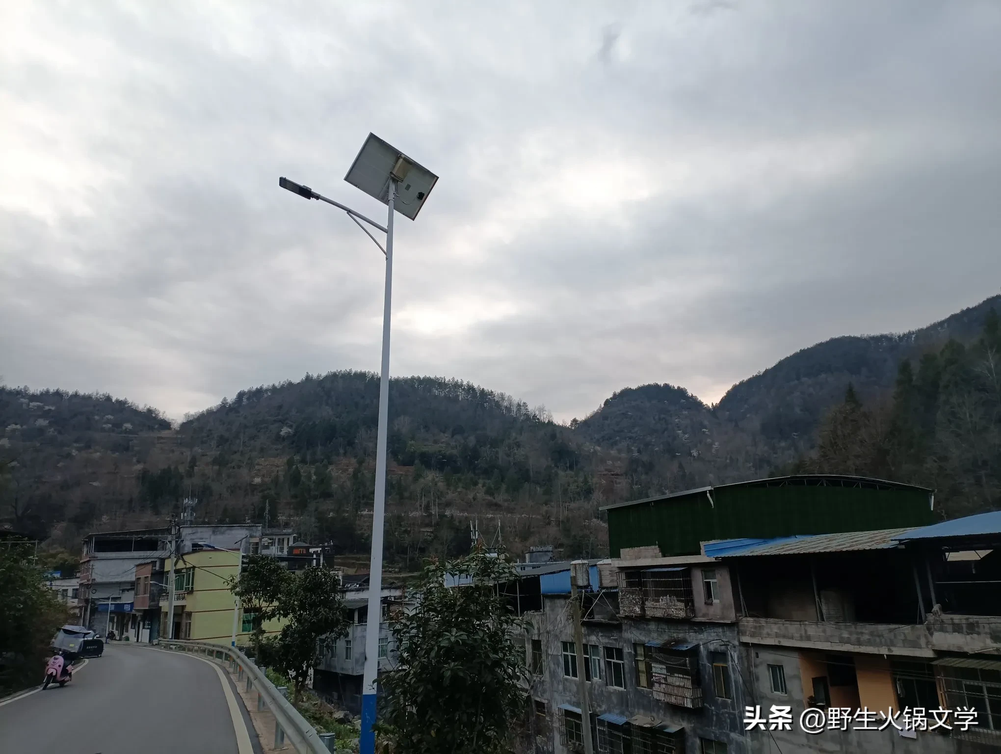 小G助手入口：新能源行业的前景与房地产不同，市场潜力、技术挑战与发展机遇解析